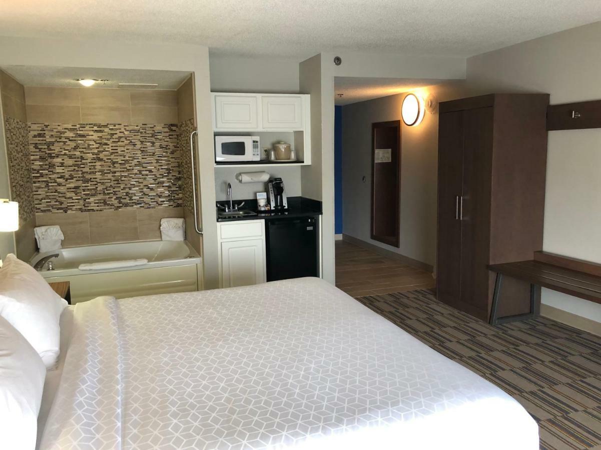 Holiday Inn Express And Suites Quakertown - Allentown Area By Ihg Zewnętrze zdjęcie